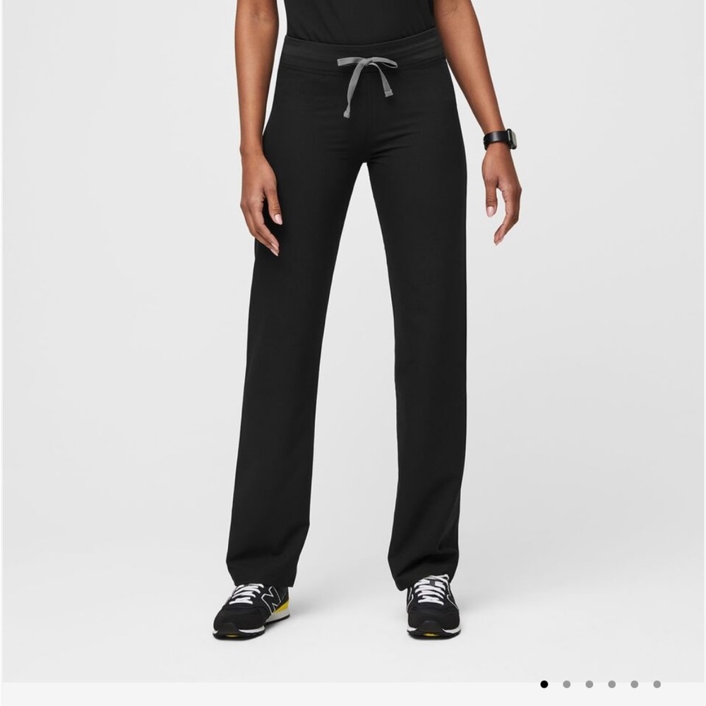Figs Livingston Basic Scrub Pant in Black